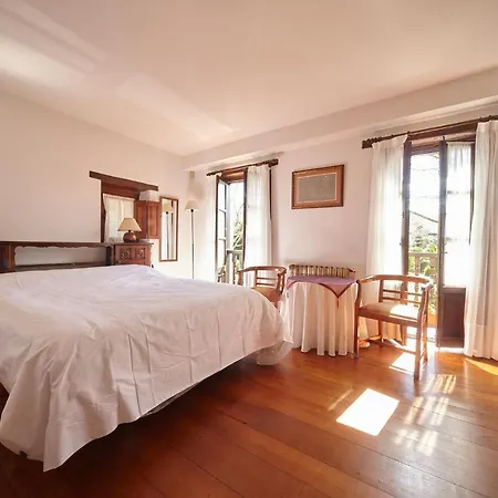 Willa Casona Cautivos *