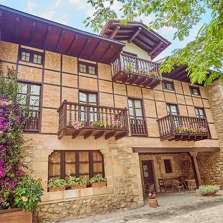 Casona Exclusiva Con Piscina En La Costa De Santillana Del Mar