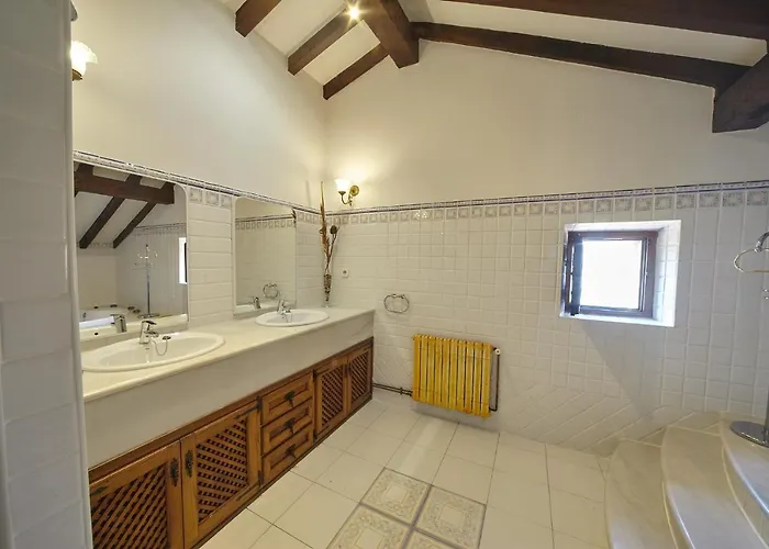 Casona Cautivos Orena